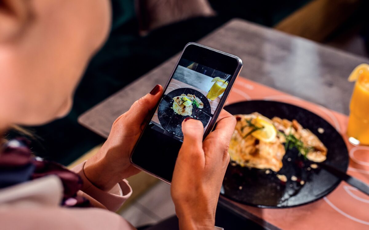 Fotografierte Speisen und Getränke gehören seit Jahren zu den Trends auf den sozialen Medien.